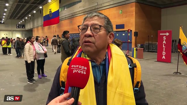 Ecuatorianos votan en las elecciones presidenciales cargando contra la corrupción