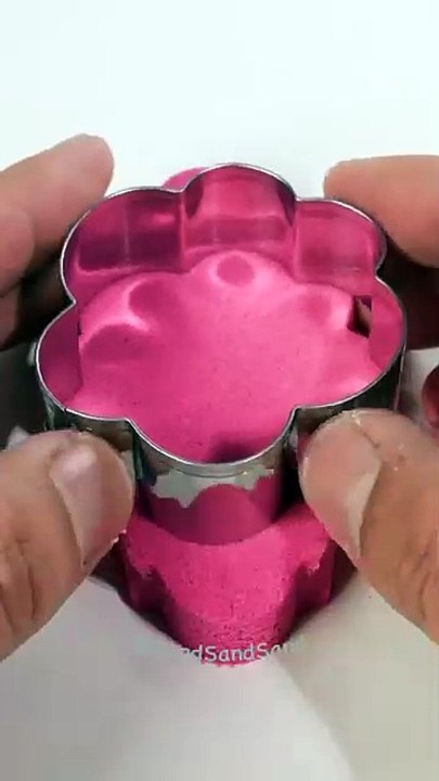 Very Satisfying Video Kinetic Sand Cutting and Squish Video #1