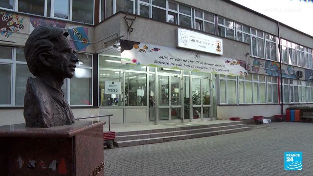 Kosovo celebra elecciones parlamentarias, en medio de tensiones con Serbia