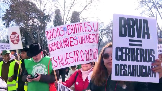 Cientos de personas salen a las calles para exigir el derecho por una vivienda digna