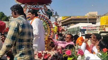 पाली शहर में जयकारों के साथ निकाली कलश यात्रा