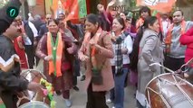 Delhi Election Result: दिल्ली जीत पर BJP कार्यकर्ता का Emotional Video हुआ Viral | वनइंडिया हिंदी