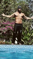 Watch this bodybuilder boy's insane physique!