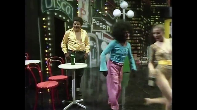 Benny Hill - Hot Gossamer (1979)