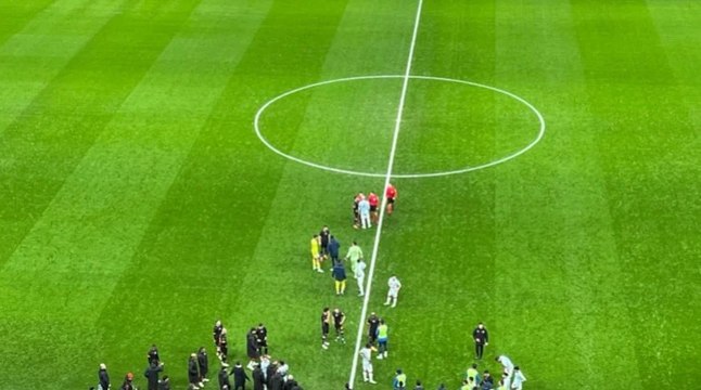 Adana Demirspor, Galatasaray maçında sahadan çekildi