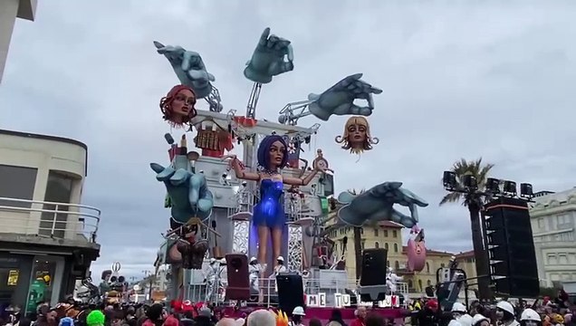 Carnevale di Viareggio, Come ti muovi dei fratelli Cinquini