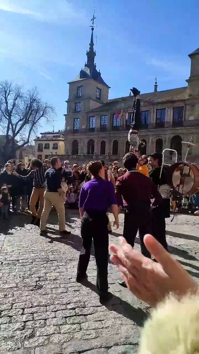 Circ Pistolet invade las calles de Toledo