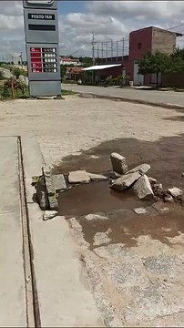 Vazamento em adutora provoca desperdício de água em Cacimba de Areia. Cagepa se pronuncia