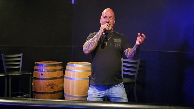 KISS - UH! ALL NIGHT (PERFORMED LIVE AT THE WESTERNER)