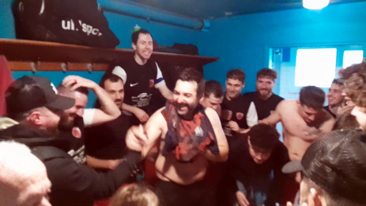 LA VIDÉO DU VESTIAIRE DE L'AS DU PIC APRÈS LA VICTOIRE AU TROISIÈME TOUR DE LA COUPE RENÉ GIRAUD ES BEAUMONTELEGER VS AS DU PIC DIMANCHE 09 FÉVRIER 2025