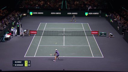 Rotterdam - Alcaraz remporte son premier titre indoor