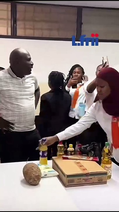 Cote d'ivoire : le lycée d'Anyama interdit les dons des élèves aux enseignants