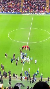 'Tiyatro oynanıyor': Adana Demirspor, Galatasaray maçında sahadan çekildi!