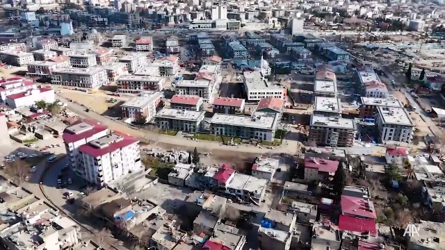 Çevre, Şehircilik ve İklim Değişikliği Bakanı Kurum'dan deprem bölgesi paylaşımı