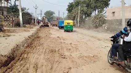 आखिर शुरू हुआ सड़क निर्माण, दो दर्जन गांवों के लोगों का सफर होगा आसान