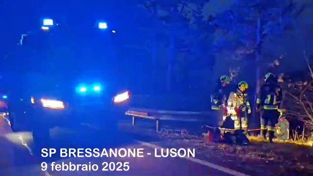 Bressanone, auto vola per 20 metri nel dirupo: donna salvata dall?allarme Gps
