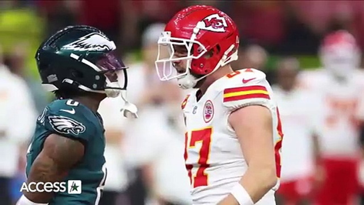 Super Bowl 2025 : Taylor Swift Wears "T" Necklace At Super Bowl Cheering On Travis Kelce