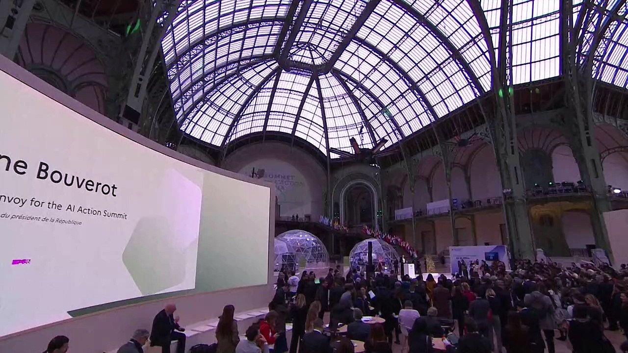 KI-Gipfel: Spitzenpolitiker, Experten und Unternehmer diskutieren Chancen und Risiken