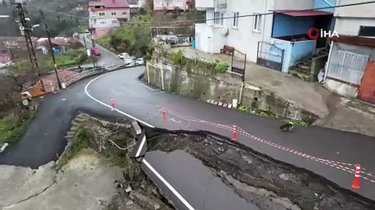 Yine Karadeniz, yine yağış, yine heyelan! Zonguldak'ta yol çöktü