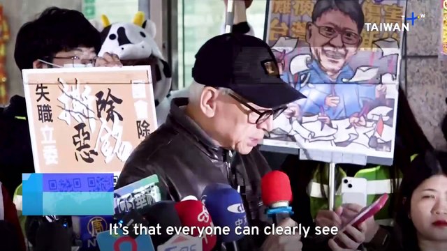 Campaigners Submit 12 More Recall Petitions Against KMT Lawmakers