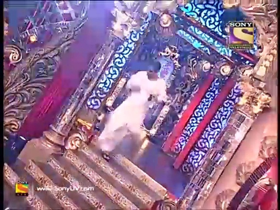 Kapil & Shweta Quarrel Over A Sweet Vendor  Comedy Circus Ka Naya Daur