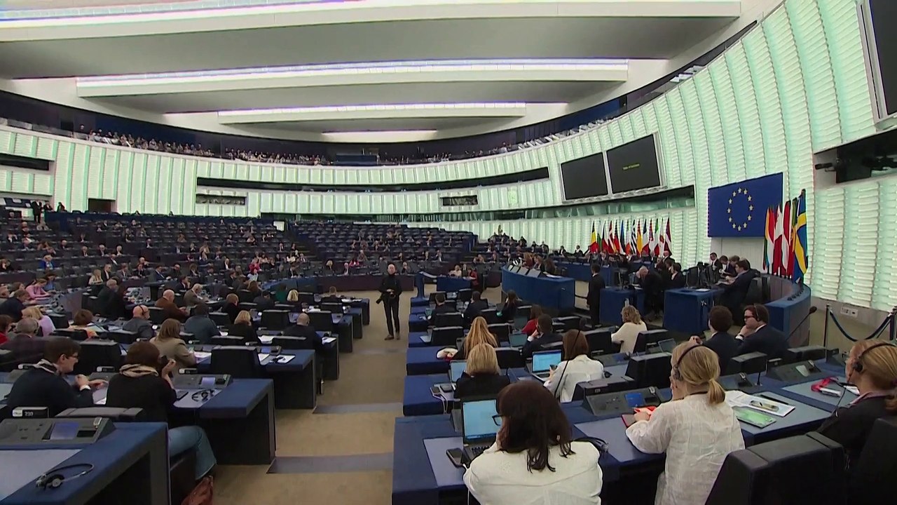 Bruselas avisa a Trump de que no hay "justificación" para imponer aranceles al acero y aluminio