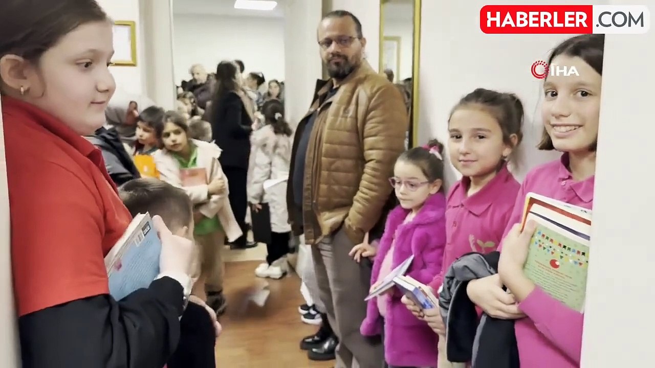 Düzce Valisi'nin Kitap Okuma Teşviki, Yüzlerce Öğrenci ile Karşılık Buldu