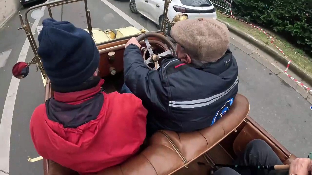 un tour de Teufs Teufs à Rétromobile 2025