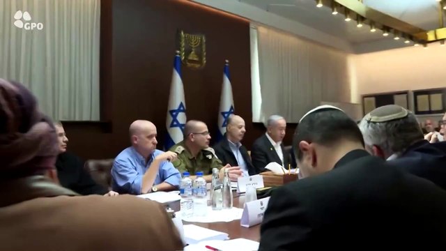 Hamás aplaza hasta nuevo aviso las liberaciones de rehenes previstas para el sábado