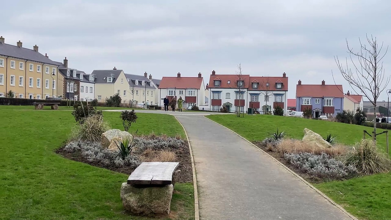 King Charles III, the Prime Minister and Deputy Prime Minister walked to the Kew An Lergh development to see the sustainable credentials of Nansledan