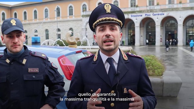 Zona rossa a Pisa, a bordo della volante della polizia