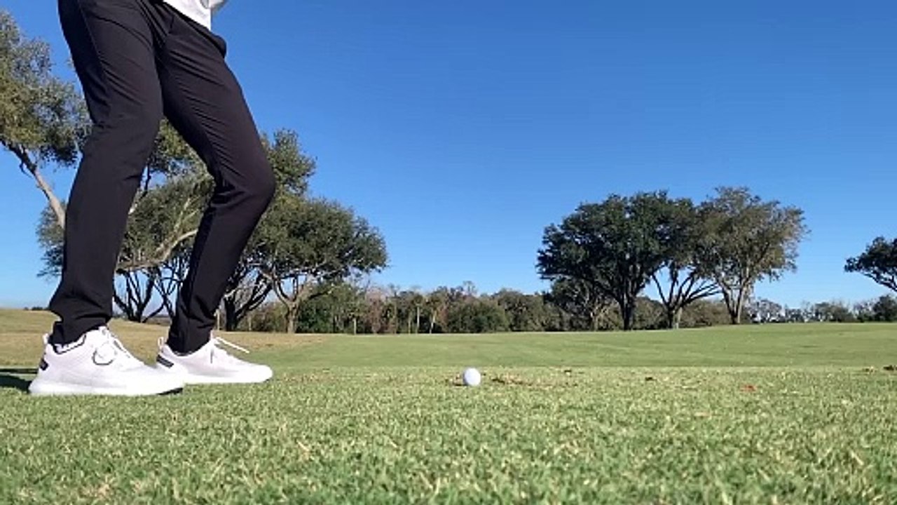 Reverse Overlap Putting Grip Explained