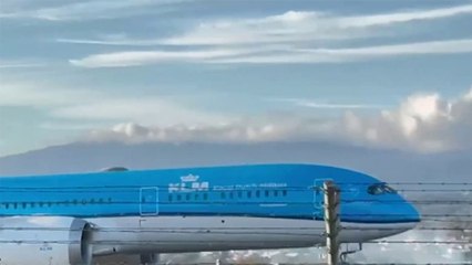 tn7-aterrizaje-de-avion-con-parabrisas-dañado-100225