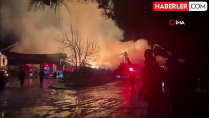 Afyonkarahisar'da Fabrika Yangını 5 Saatten Fazla Sürüyor