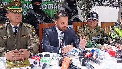 Conferencia de prensa del ministro Castillo