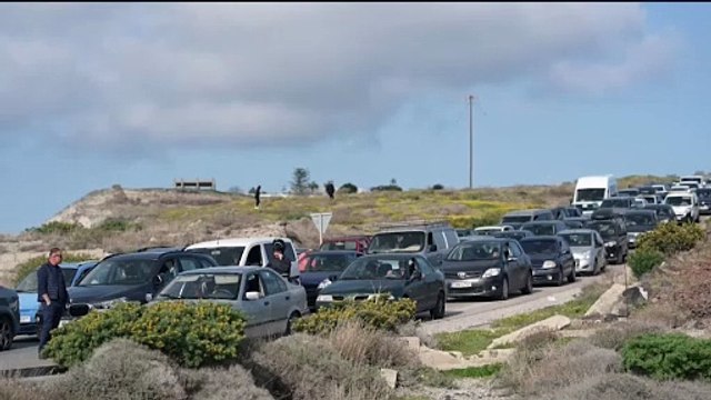 Varios sismos provocan la marcha de miles de personas de Santorini