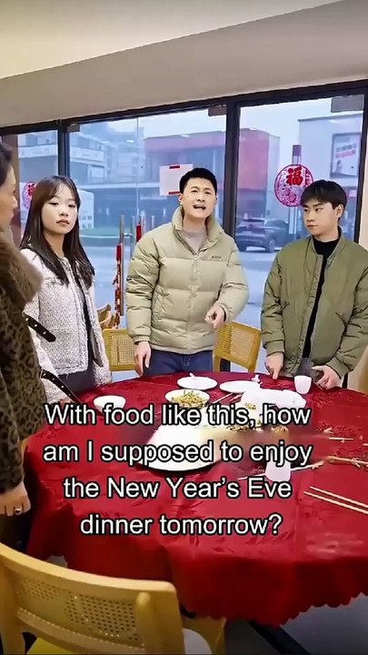 Overseeing the Cooking of the New Year's Eve full short drama