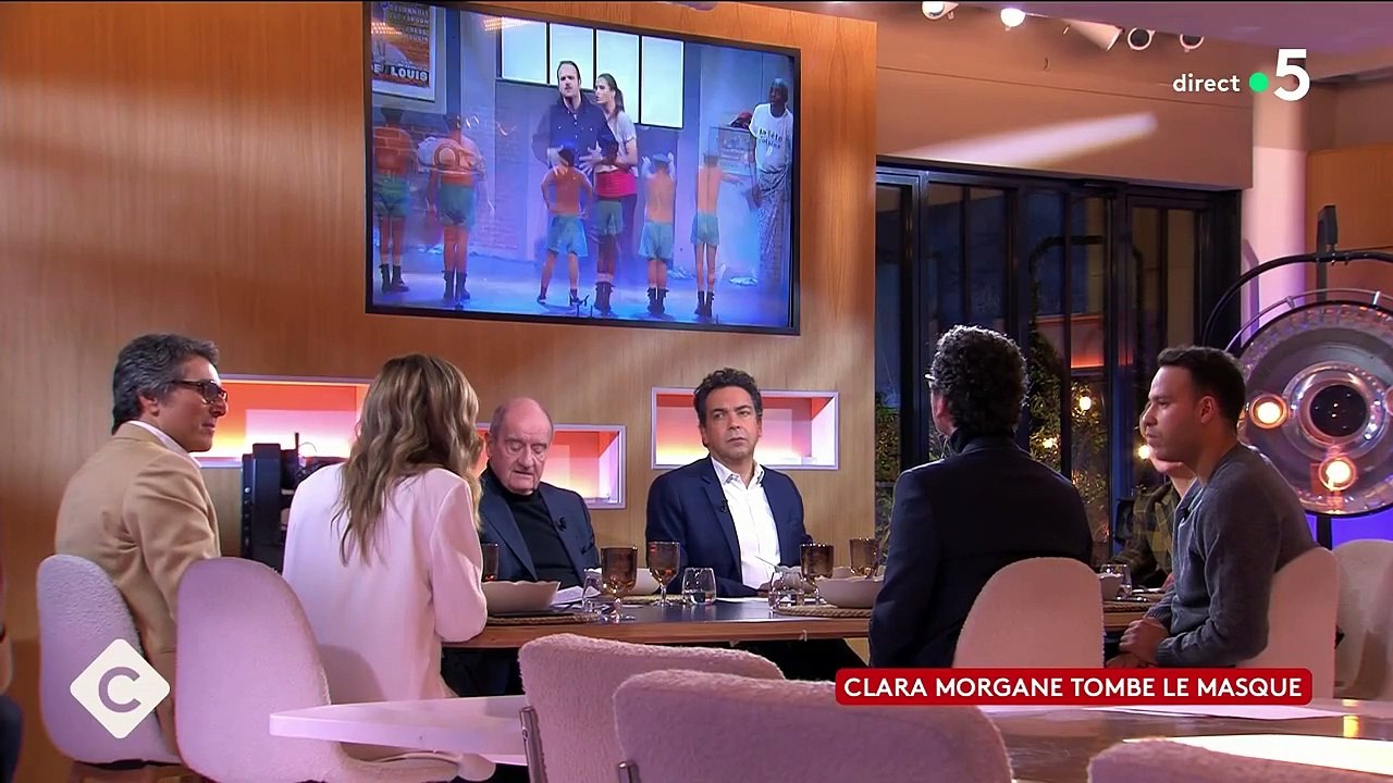 Clara Morgane attristée par le regard des femmes : “C'est vrai que j'aurais aimé…”