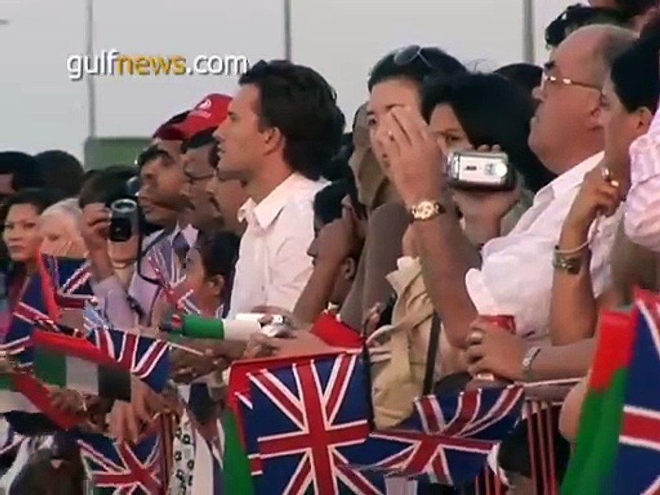 QE2 arrives in Dubai
