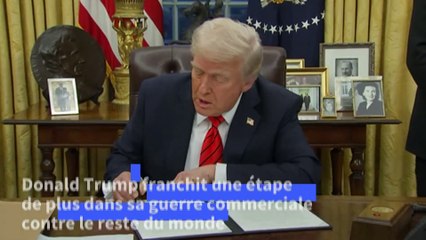 Donald Trump signe des décrets imposant des droits de douane sur l'acier et l'aluminium