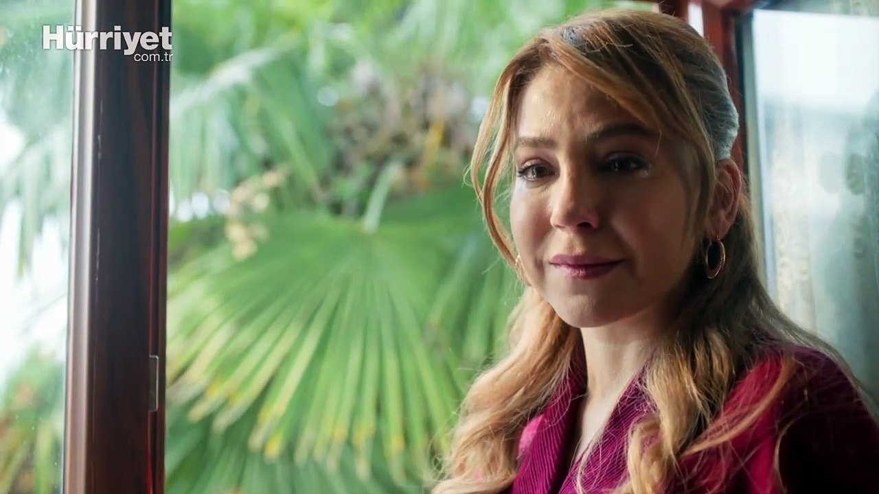 Bergüzar Korel Annem Ankara'da şarkı söyledi