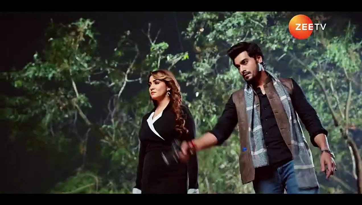 Kumkum_Bhagya_-_कुमकुम_भाग्य_-_Everyday_At_9_00_PM_-_Promo_-_Zee_TV(480p)