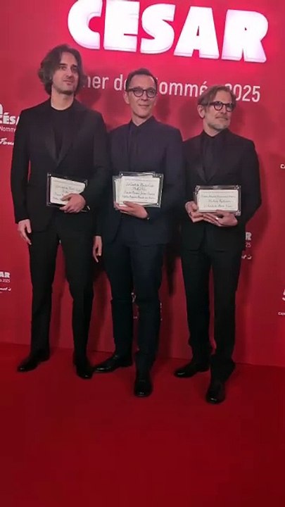 Dimitri Rassam, Alexandre de La Patelliere, Matthieu Delaporte - Photocall du dîner des nommés 2025 pour la cérémonie des Cesar au Fouquet's à Paris le 10 février 2025