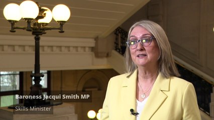 Minister defends changes to apprenticeship requirements