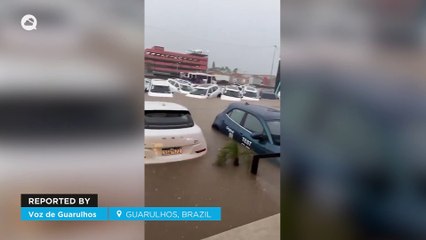 Torrential rains cause major flooding in Guarulhos, Brazil