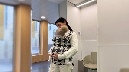 Dulceida derrocha amor en la revisión de los cuatro meses de su hija Aria