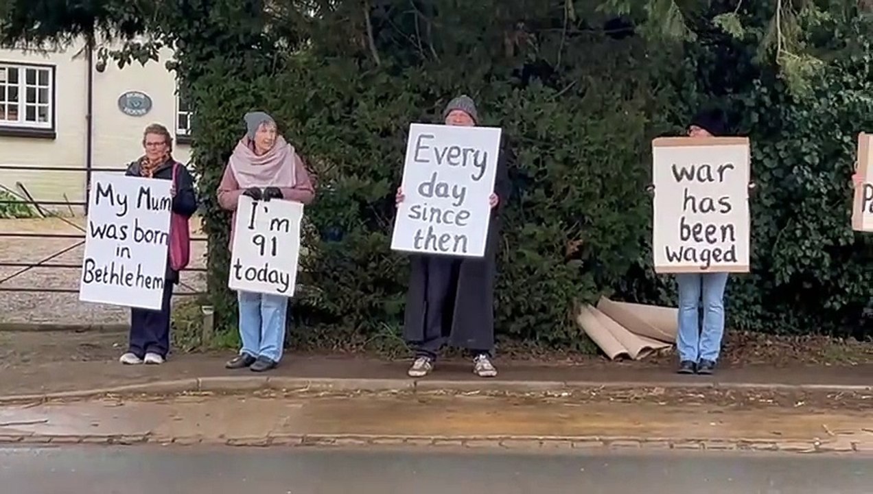 Demo for Palestine by Banburyshire woman born in Bethlehem