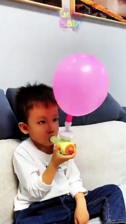 3 in 1 Breathing Exercise Ball Blower Toy For Kids This fidget toys for toddlers has three ways to play duck head for Whistle, floating a foam ball, blow up a balloon and release the balloon, one toy for three kinds of fun, keep your kids busy and away fr