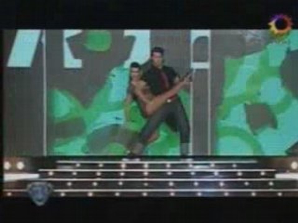 Valeria Archimo Bailando Rock