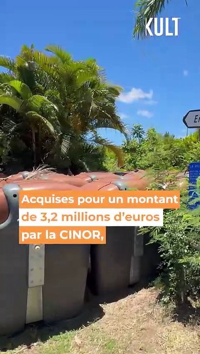 Des milliers de poubelles surdimensionnées sont inutilisées et stockées par la CINOR au Village Bienvenue